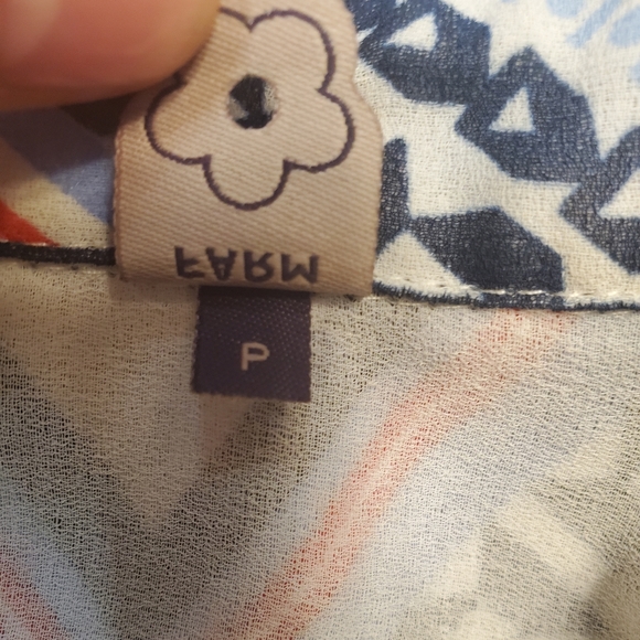 Farm Rio High Low Printed Button Down - Picture 7 of 8